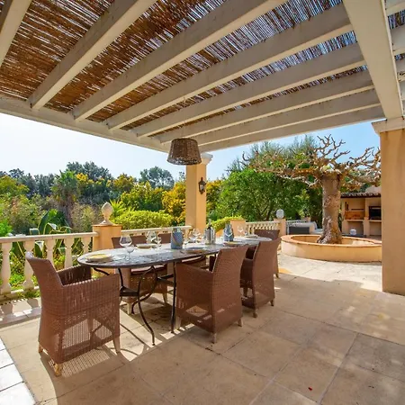 Beautiful 5 Bedroom Provencal Villa *