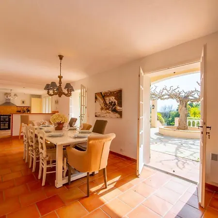 Beautiful 5 Bedroom Provencal Villa Grimaud