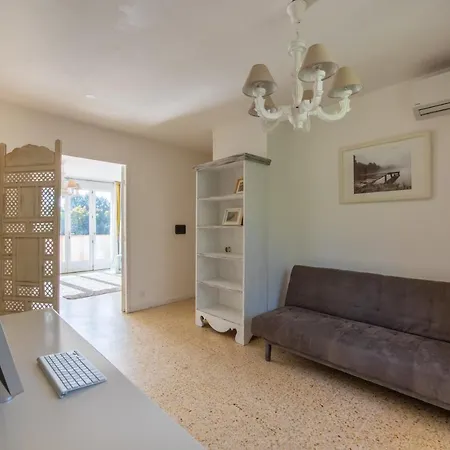 Beautiful 5 Bedroom Provencal Villa Villa
