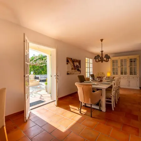 Villa Beautiful 5 Bedroom Provencal Villa