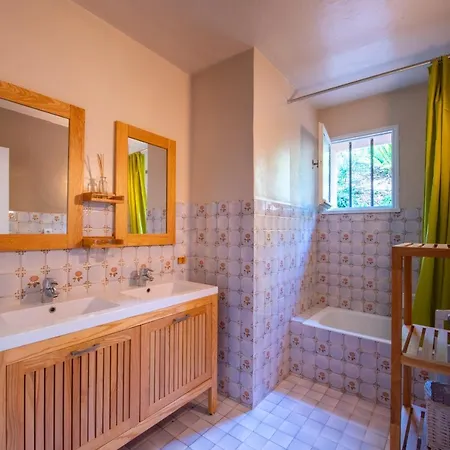 Beautiful 5 Bedroom Provencal Villa * Grimaud