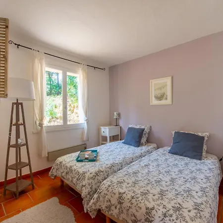 Villa Beautiful 5 Bedroom Provencal Villa Grimaud