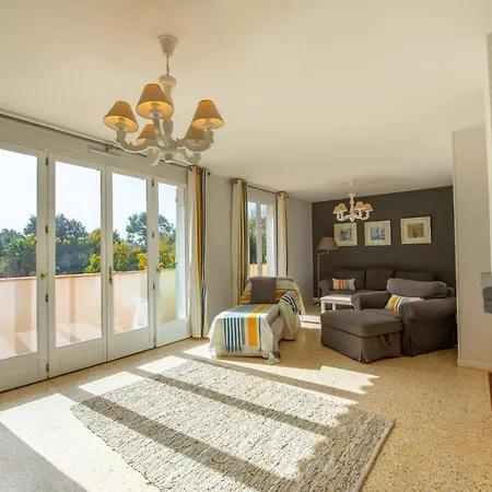 Villa Beautiful 5 Bedroom Provencal Villa Grimaud